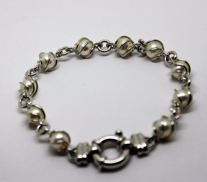 Kaedesigns New 9ct White Gold Bolt Ring Freshwater White Pearl Bracelet