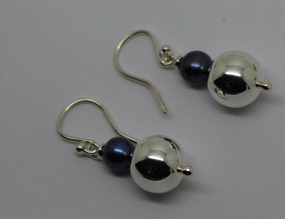 Sterling Silver Ball 7mm Freshwater Black Pearl Ball Earrings