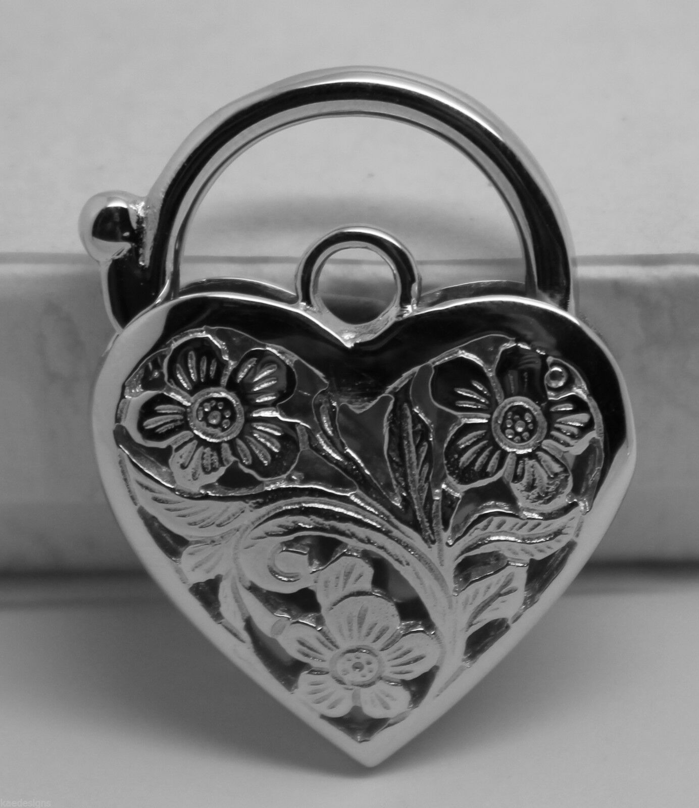 Genuine 9ct Yellow Gold or White Gold or Rose Gold Heavy Large Heart Locket Padlock