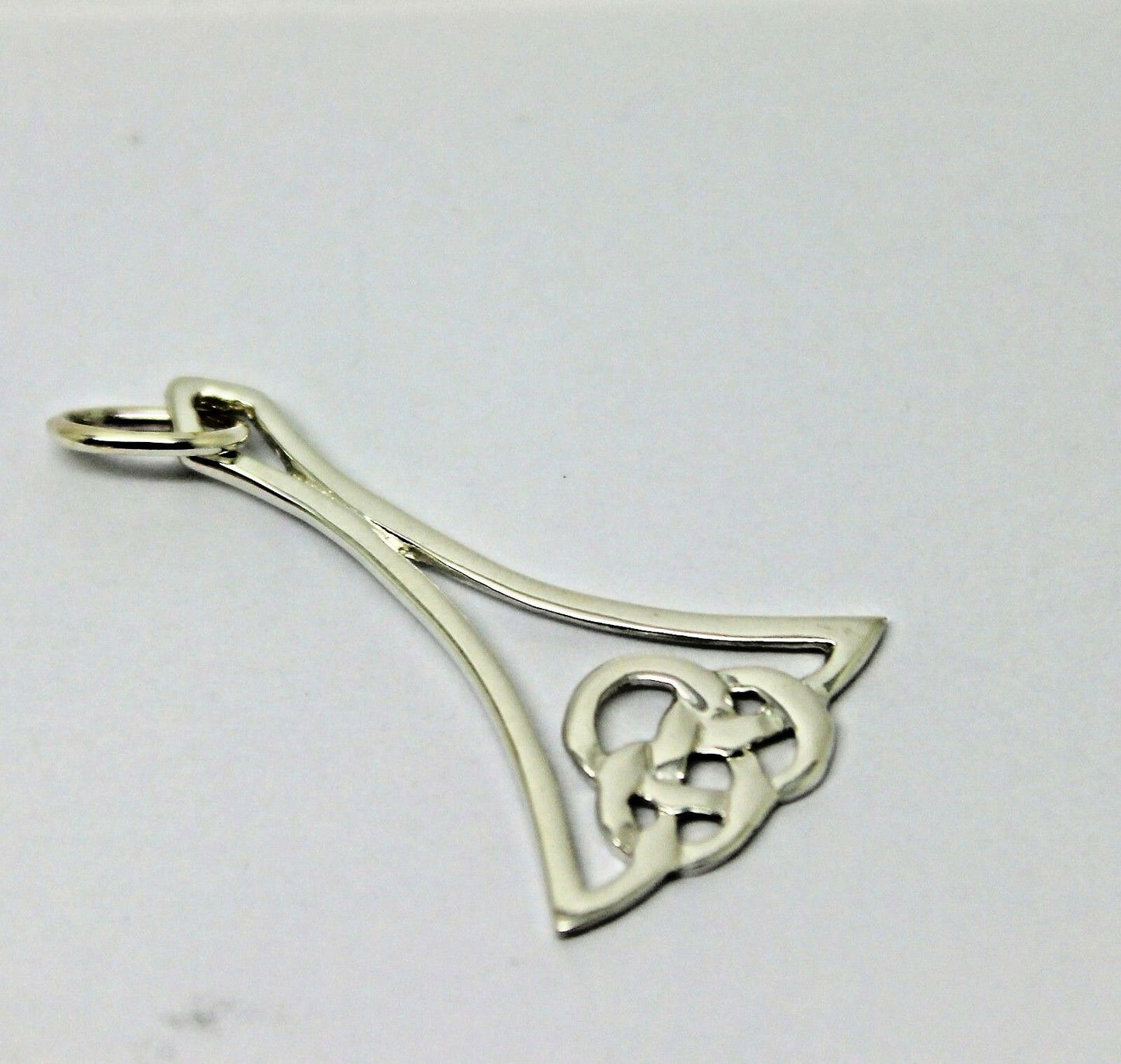 Kaedesigns, New Genuine Brand New 9ct 9K Yellow, Rose or White Gold Celtic Knot Pendant