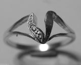 Genuine Delicate 9ct 375 Yellow, Rose or White Gold Initial Ring V