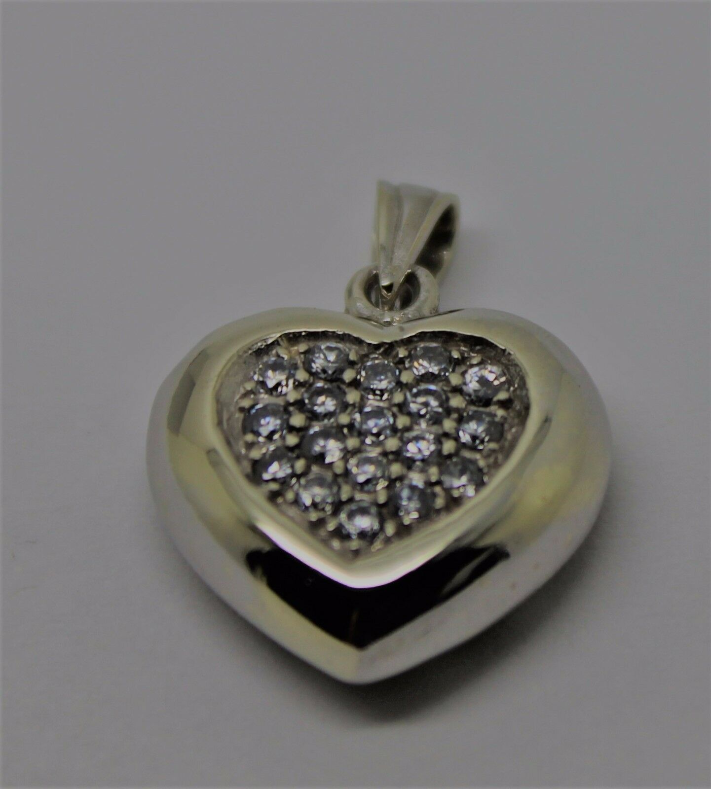 Genuine New 9ct 9k White Gold Cubic Zirconia Pave Heart Pendant *Free Express Post In Oz*