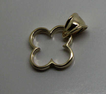 Solid 9ct 9K Yellow, Rose or White Gold Small Clover Pendant With Bale