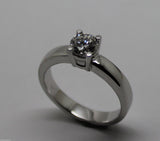 Genuine 18ct 18k  Solid White Gold Round Cut Engagement Ring Size J 1/2