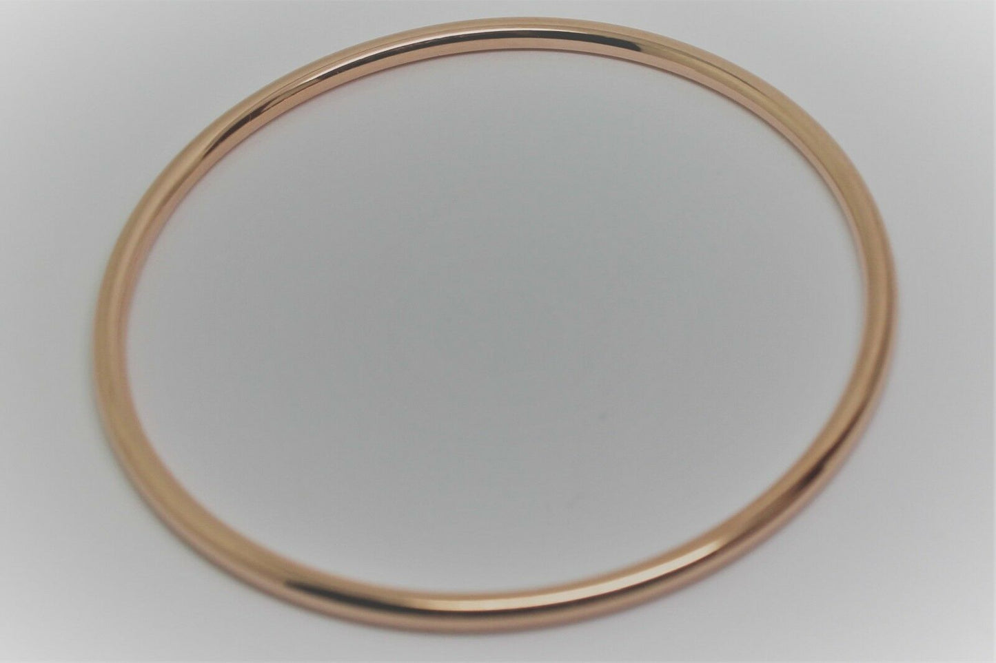 Genuine New 9ct Rose gold 3mm wide Hollow GOLF bangle 63mm diameter