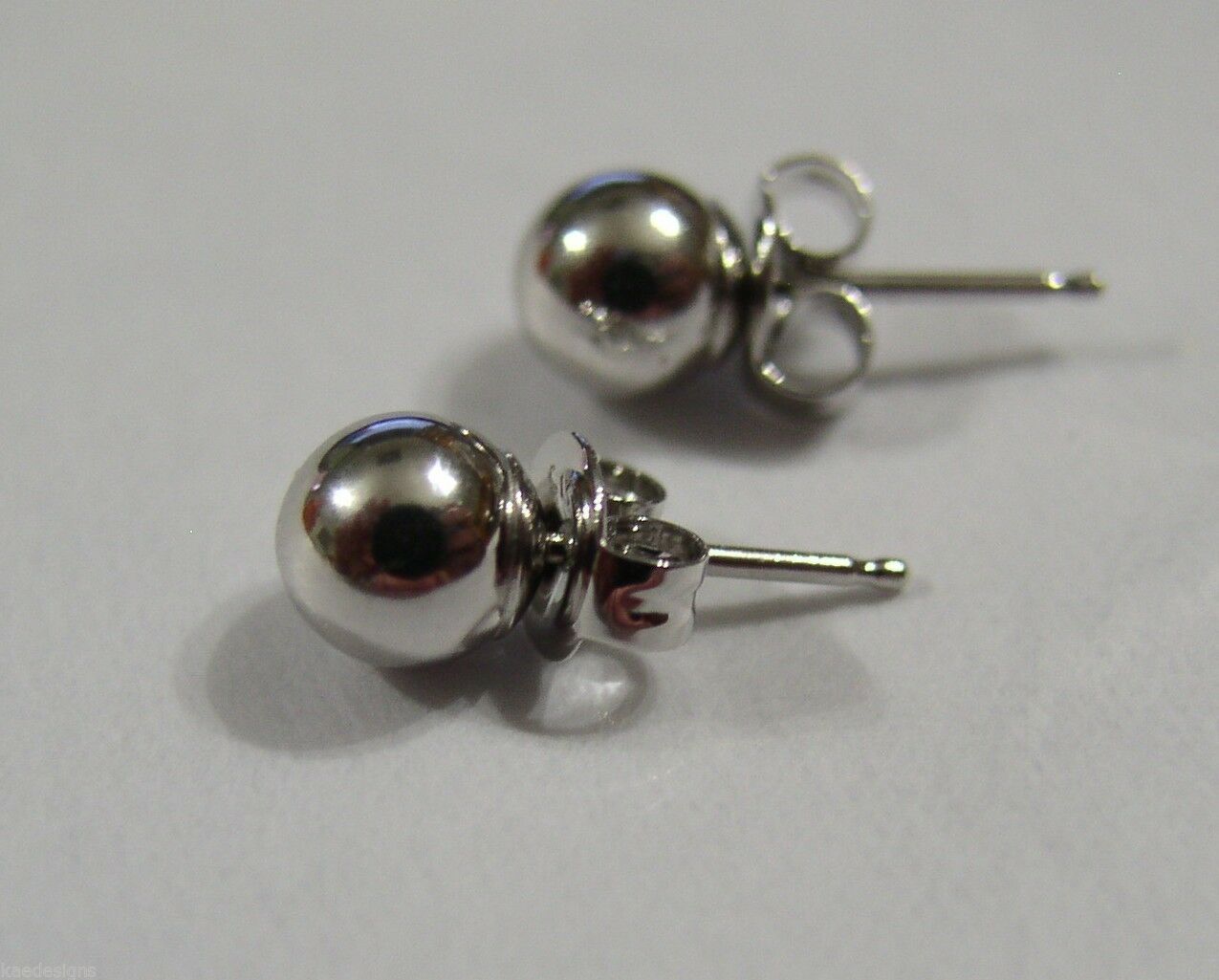 Kaedesigns Genuine 14ct White Gold 4mm Stud Ball Earrings With Butterfly Backs