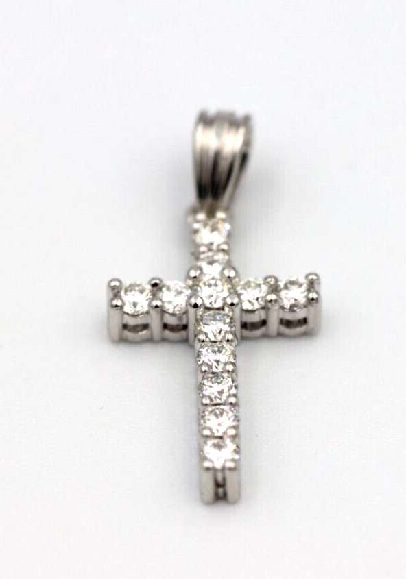 0.35cts Claw Set 18ct 750 White Gold Round Diamond Cross Pendant