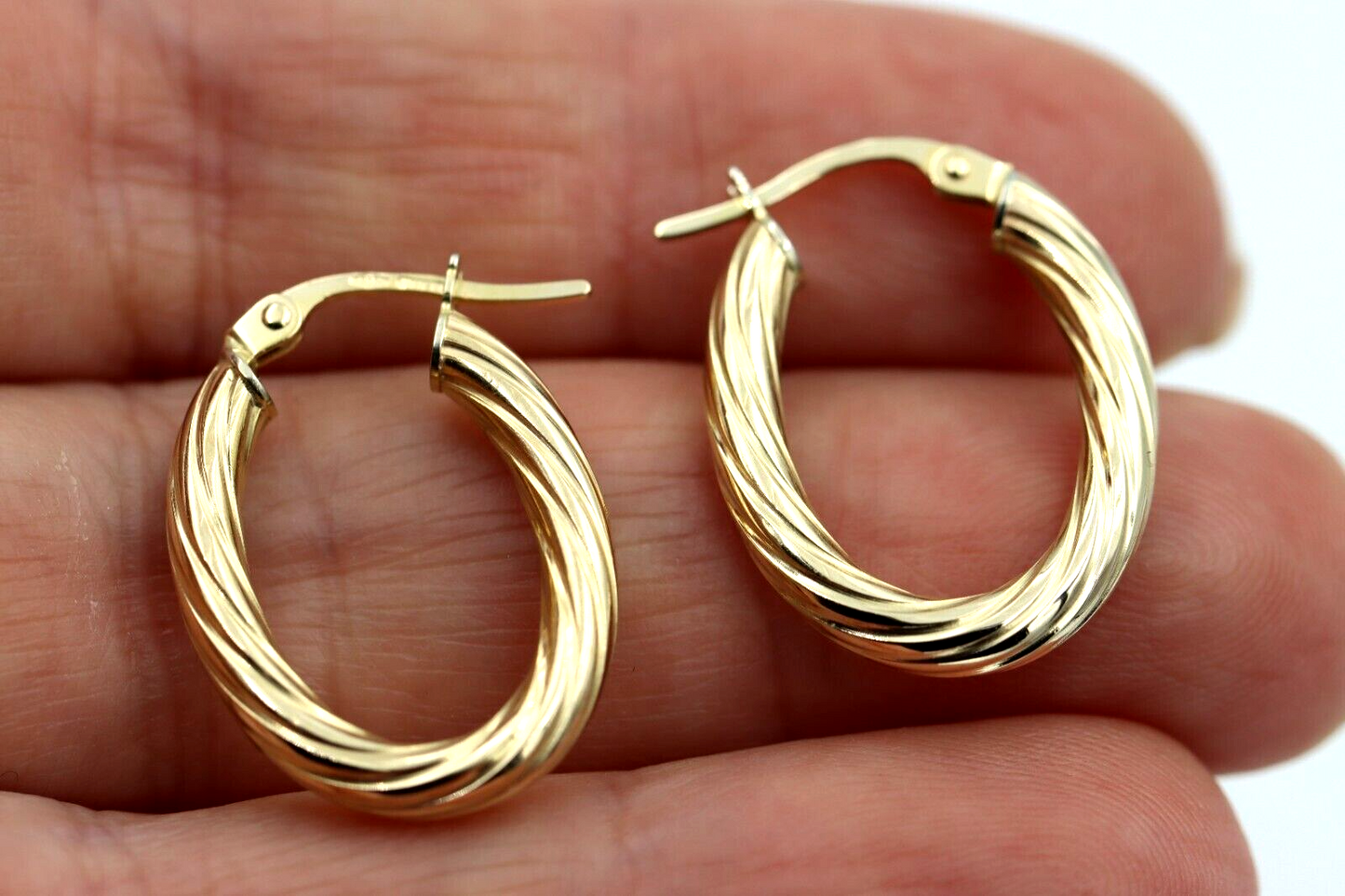 Kaedesigns New Oval 9ct Yellow Gold Lightweight Hollow Hoop Earrings