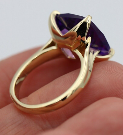 Genuine 9ct Yellow Gold Size M Fancy Claw Set Amethyst Ring -Last one! Free post