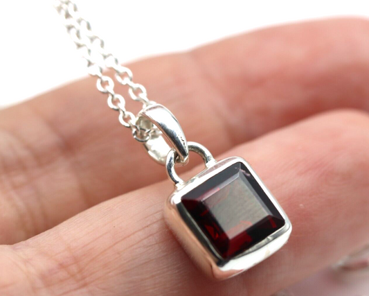 Sterling Silver Bezel Set Natural Garnet Pendant Belcher Chain