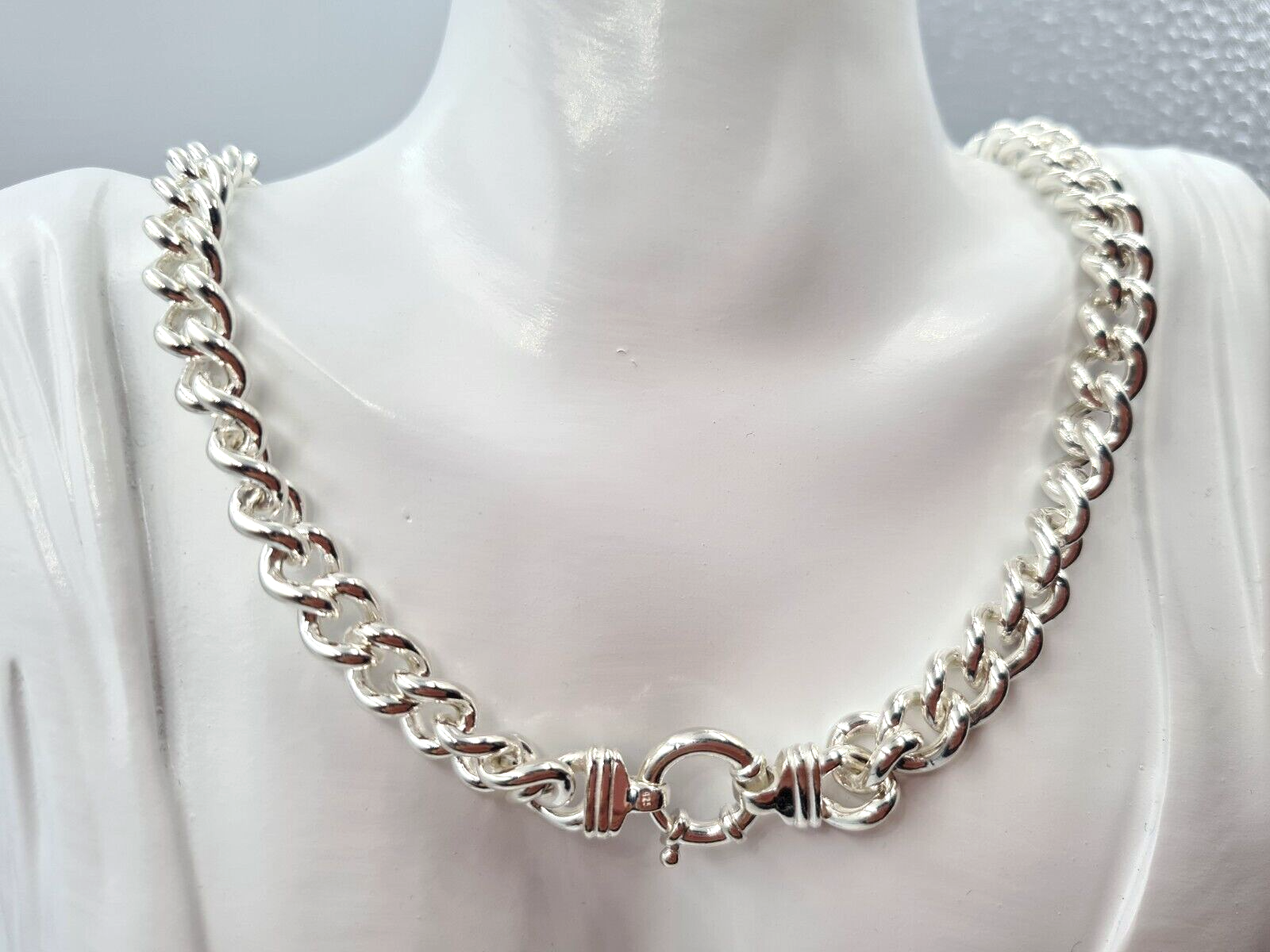 Heavy silver best sale chain necklace