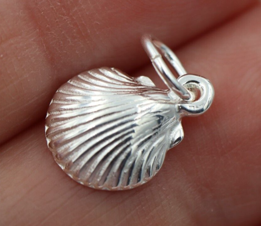 Sterling Silver Small 3D Long Sea Shell Clam Seashell Pendant /Charm