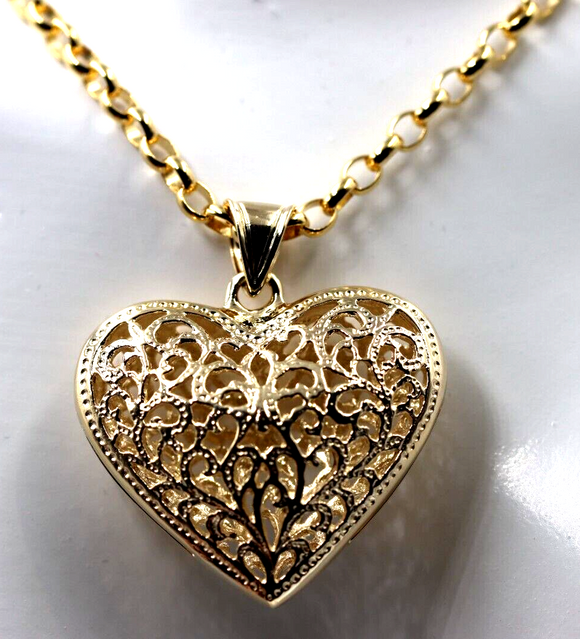 9 Heart Shaped Locket Jewelry Designs with Names | Jewelry lockets, Heart  locket, Locket design