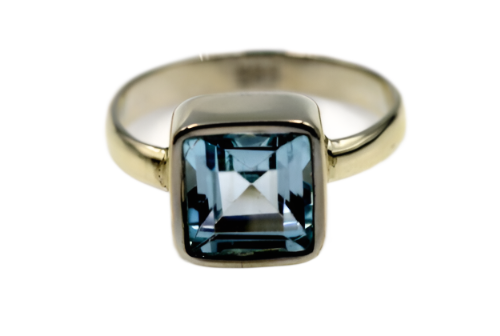 Size M / 6 Genuine Sterling Silver Blue Square 8mm Topaz Ring